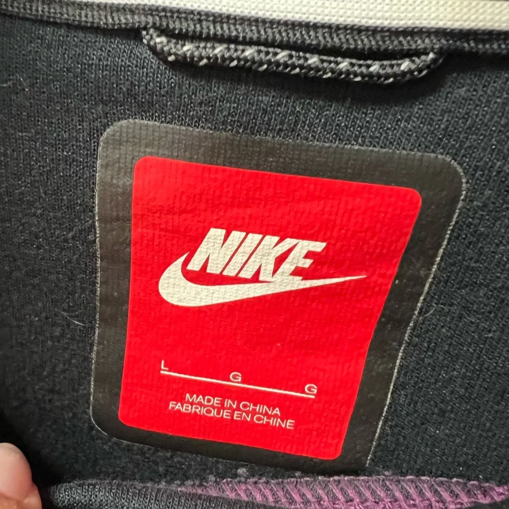 Nike Hooded Sweater - Picture 4 of 7